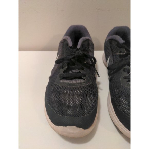 Nike Boys Revolution 3 Sneakers Sz 4Y Black Swoosh, Gently Used - Picture 3 of 8
